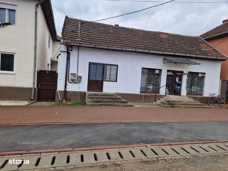 Casă cu 4 camere cu Teren 450 Mp în Central