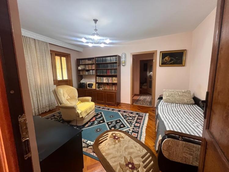 Apartament cu 2 camere semidecomandat, mobilat în Brazda lui Novac