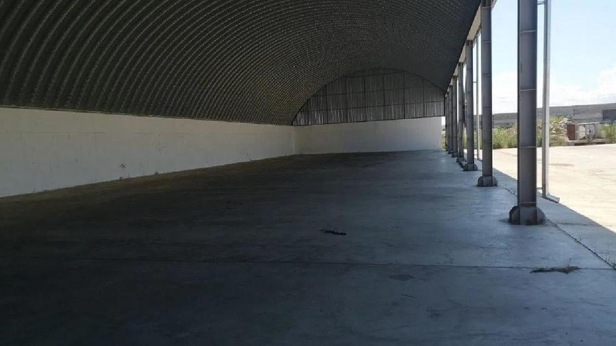 Spațiu industrial, de 10,216 mp, în Baia