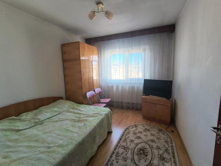 Apartament cu 3 camere decomandat în Dacia