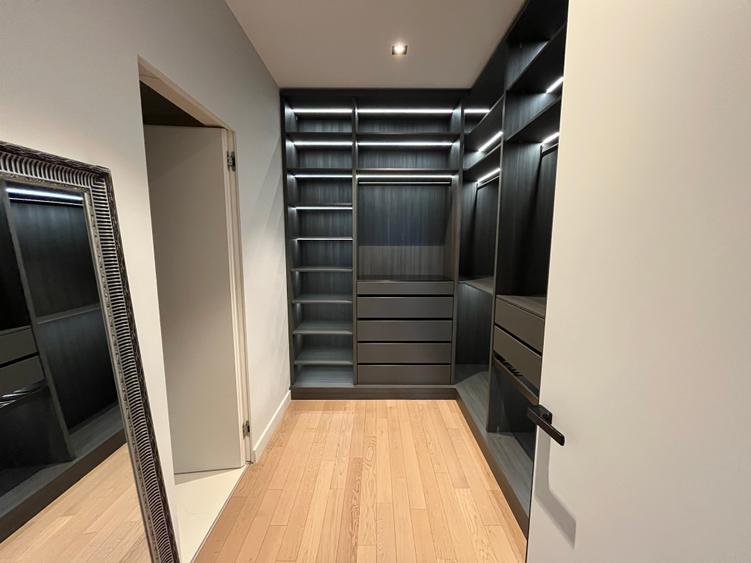 Apartament cu 3 camere decomandat în Floreasca
