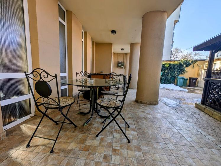 Vila superba 2003,P+E+M,300mpu,6 cam,teren 400mp,colt,renovata,tip mediteranean - 26