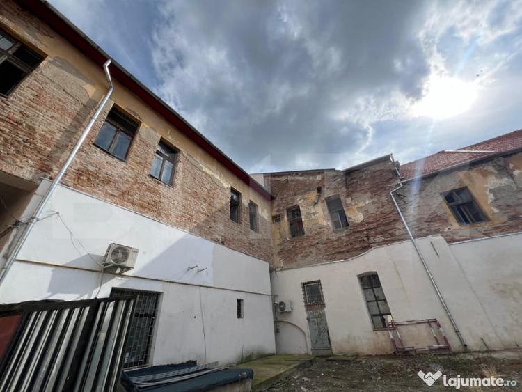 Hotel cu 44 camere, renovabil, pozi?ionat ultracentral - 16