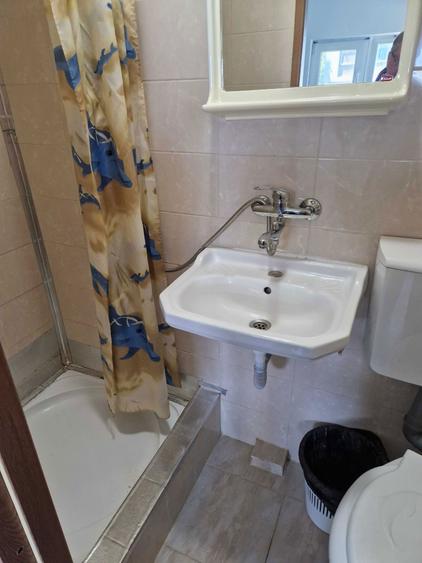 Inchiriez camera camin studentesc - 2