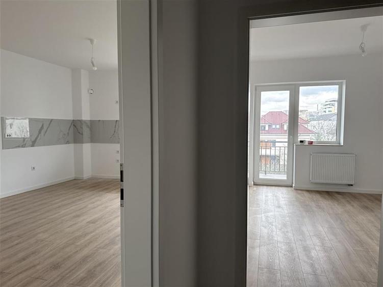 Oportunitate, 2 camere open space,  Coresi - 7