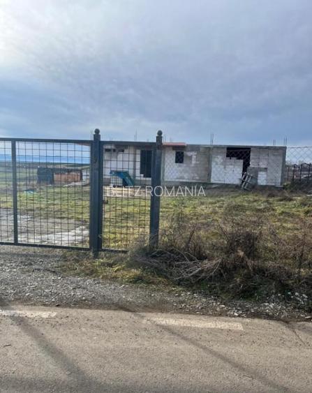 Casa la rosu 160 mp, teren 900 mp, zona Suceava (Moara)