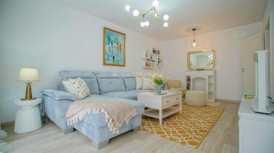 Apartament cu 2 camere decomandat în Astra