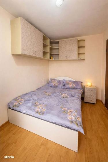 Apartament decomandat cu 3 camere, zona Cetate - 2