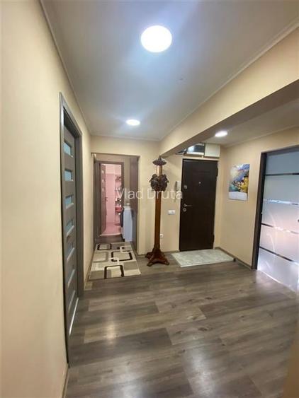 Apartament cu 4 camere decomandat în Rogerius Apartament cu 4 camere decomandat în Rogerius