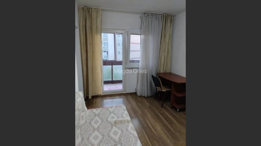 Garsoniera cu balcon | etaj intermediar | Marasti