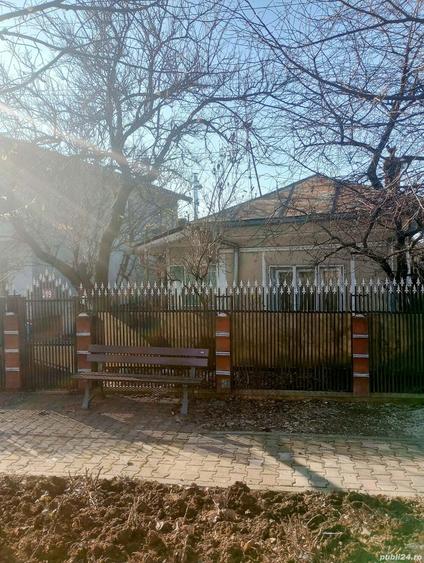 Vand, schimb casa la curte - 2