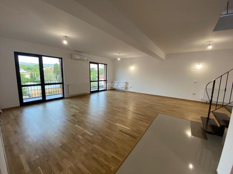 Vanzare apartament tip duplex - 152 mp - renovat 2025 - Bucium