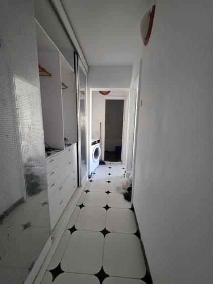 Etaj 3-Podul de Fier-3 Camere Decomandat -bloc 82' - 5