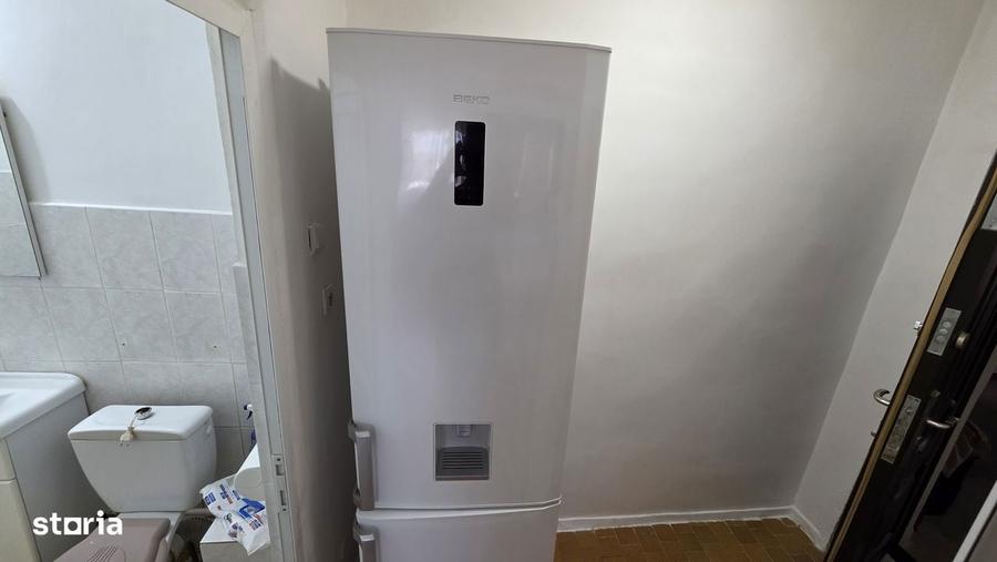 Vand garsoniera et. 4 zona Spital - 5