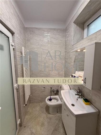 Spatiu comercial cu parcare proprie , Ploiesti, ultracentral - 8