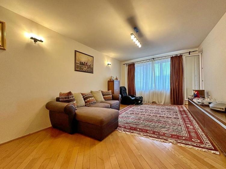 Apartament cu Structura Generoasa si Priveliste Deosebita - 5