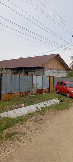 Casa de vanzare la 60 km de Bucuresti, 12 km de autostrada A1, km 49 - 2