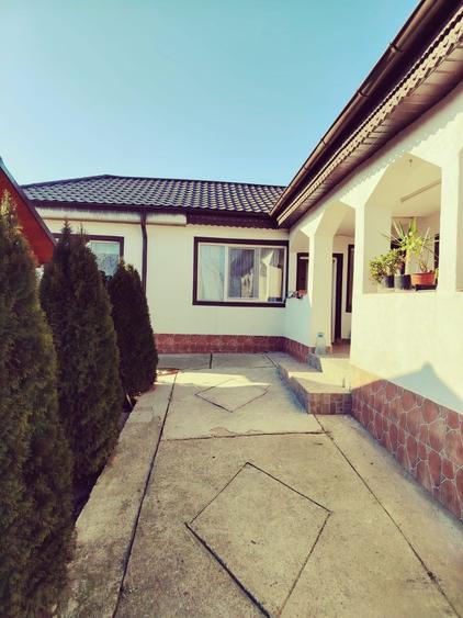 Propietar vand casa com Schela - 8