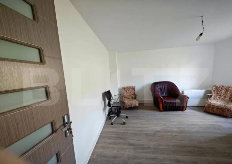 Casa cu 4 camere, 105 mp utili, cu garaj si 500 mp teren, zo - 7