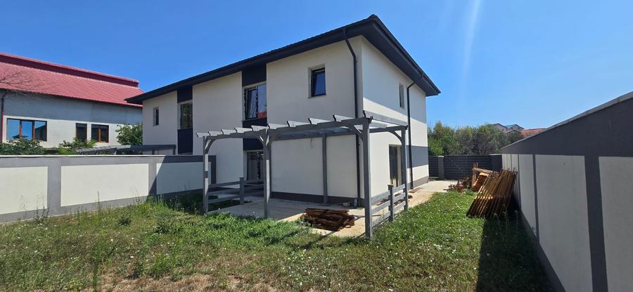 Agigea-Primarie, vila P+1, SD 125 mp, 4 camere, teren in proprietate de 260 mp - 18