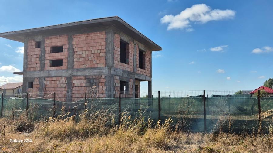 Casa la rosu P+1+Pod Berceni-Vidra - Dealul Verde - 8