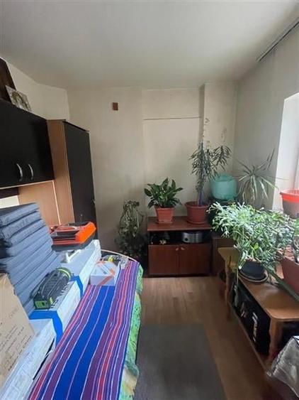 Piata Alba Iulia, casa  142 mp, teren 232 mp - 2