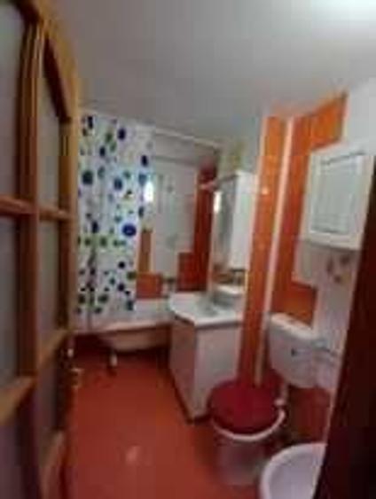 Chirie apartament 3 camere decomandat proprietar - 8