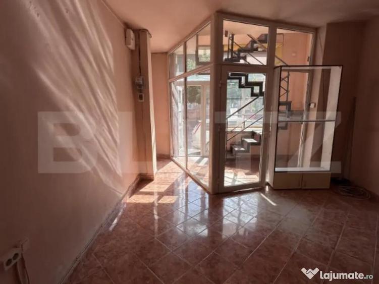 Spatiu de birouri, de inchiriat, 19 mp, zona centrala - 1