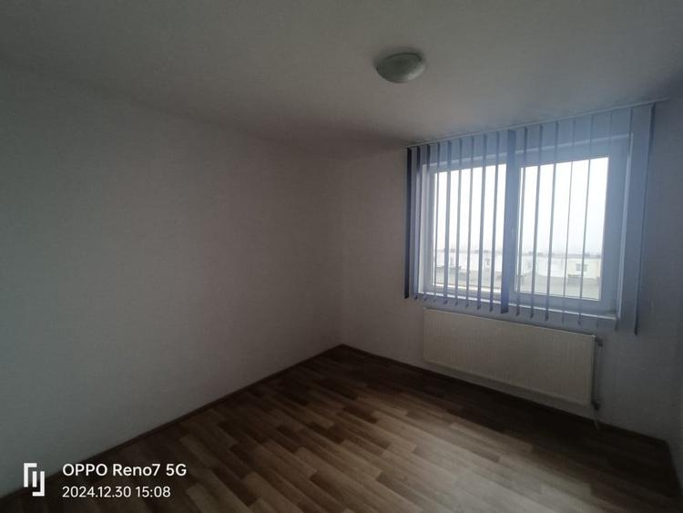 Apartament de vanzare 4 camere - living și 3 dormitoare - 7