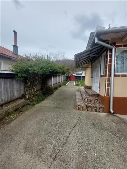 Casa de vanzare cu gradina aproape de Onesti - 7