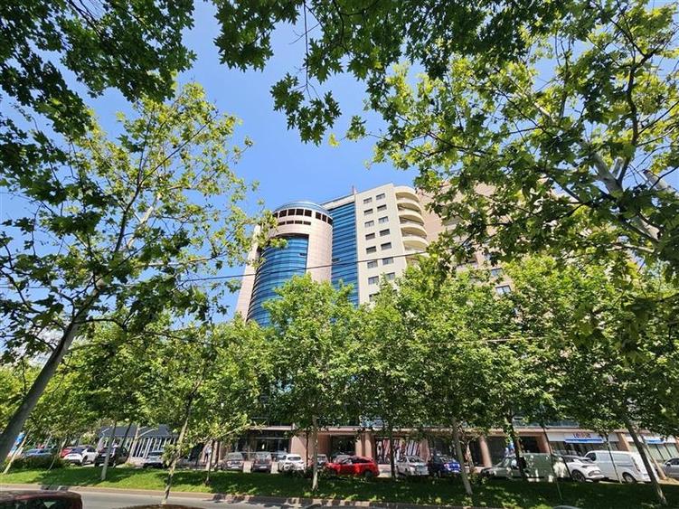 Vanzare Spatiu comercial stradal - Parter si Mezanin - 900 mp - 3