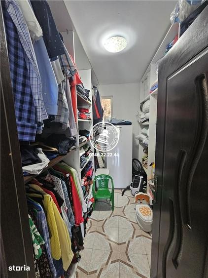 Casă cu 5 camere cu Teren 1196 Mp în Dorobanț