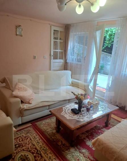 Casa individuala de vanzare in Scheii Brasovului (zona Piata - 1