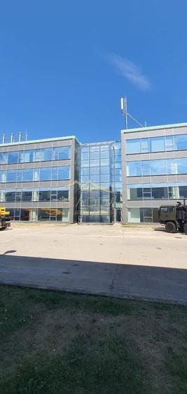 Cladire de birouri de inchiriat***Militari - 15