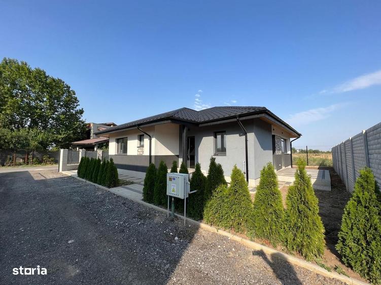 Casa noua cu 4 camere si curte privata - 2