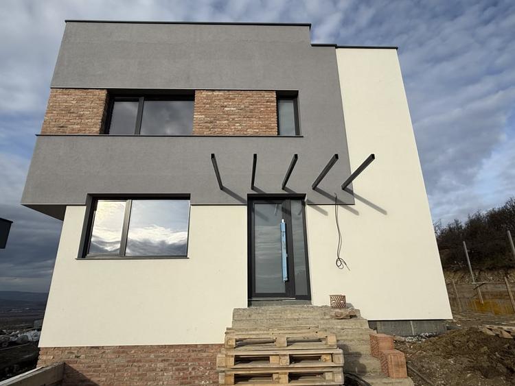 Casa individuala premium de vanzare cu view deosebit in Dezmir 214mp si t. 458mp - 4