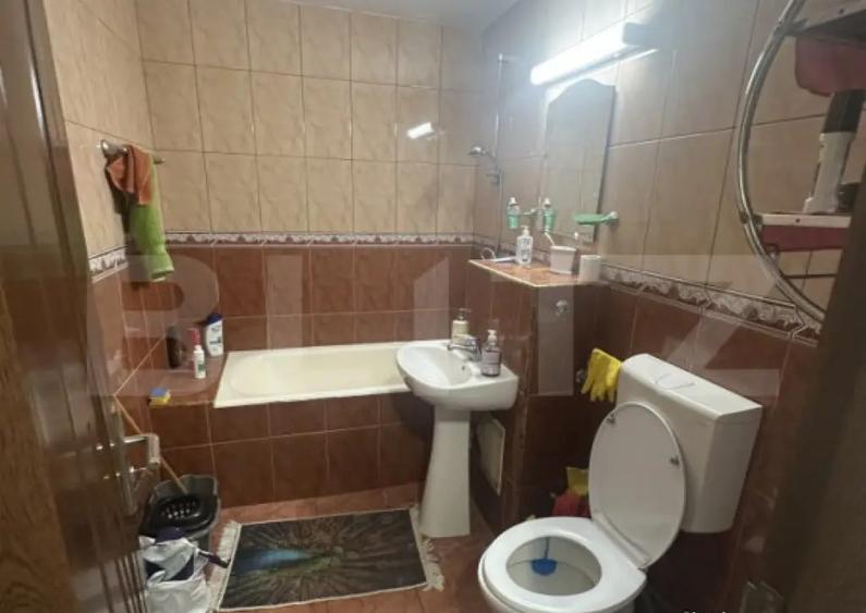Apartament cu 2 camere, 64 mp, zona Micro 17 - 5