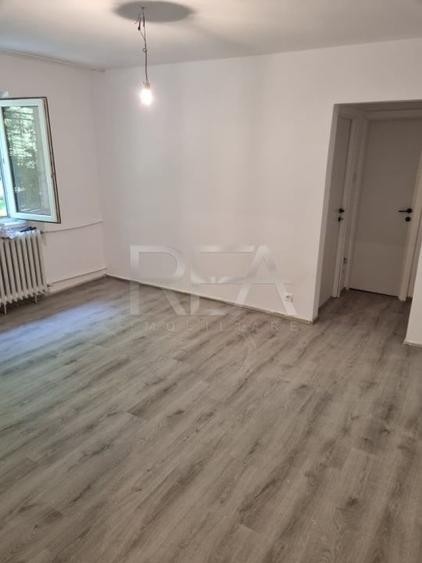 Apartament 2 Camere , Semi-Decomandat , Etaj 2/4 , Piata Resita - 1
