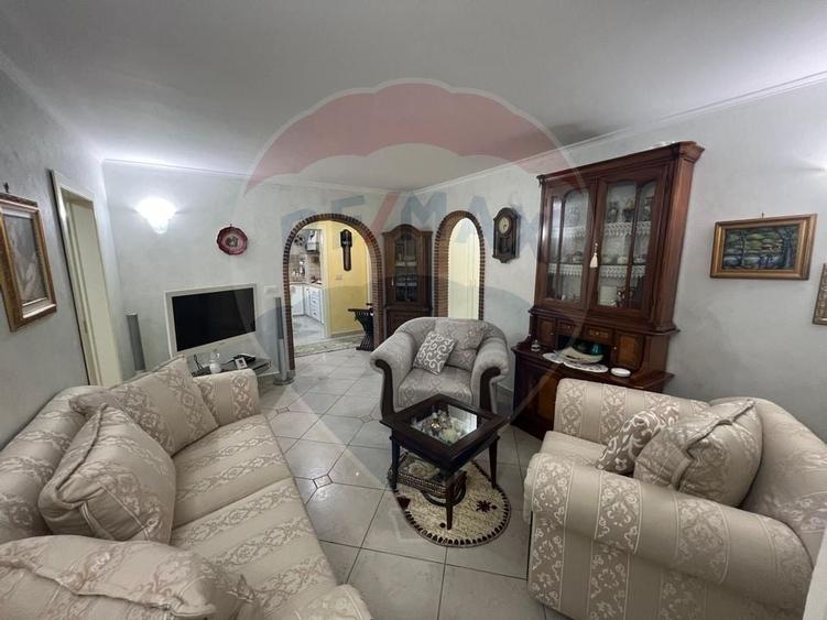 Apartament cu 4 camere de vanzare in zona Exterior Est - 3