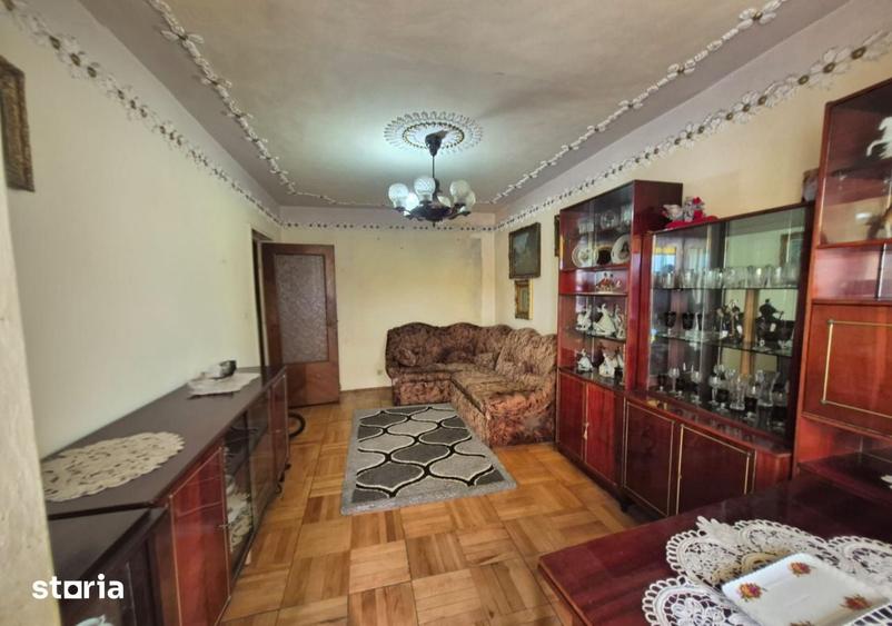 Apartament decomandat Ultracentral ,Bv Revolutiei - 1
