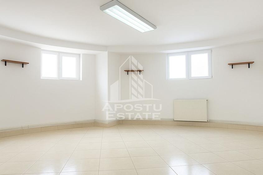 Apartament cu 3 camere, la demisol inalt , zona Steaua - 1