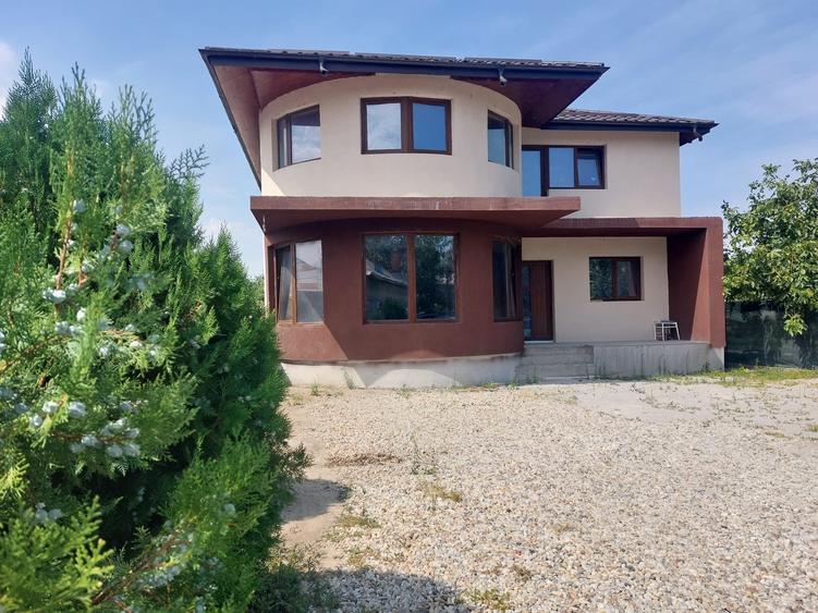 Mihailesti, Vila 7 camere - 1