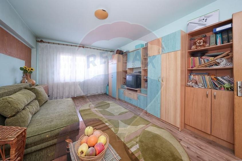 Apartament decomandat de vânzare în zona Tractorul - 16