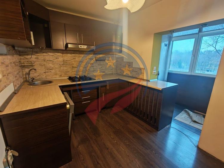 Apartament 3 camere decomandat | 1 Mai | Etaj 3 | Aproape de Parcul Romanescu - 2