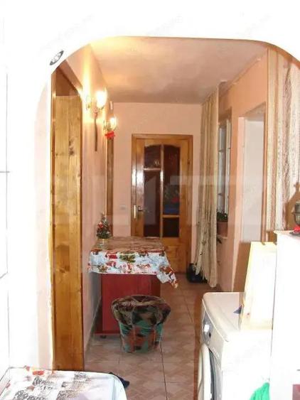 Casa de vanzare, cu 3 camere, 76 mp + anexa 20 mp, zona Vatra Dornei - 1