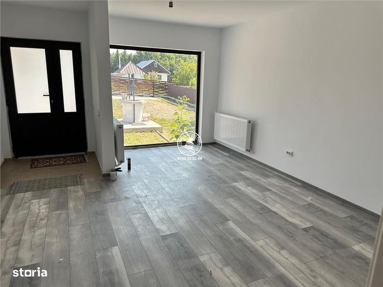 Casă cu 3 camere în Poiana cu Cetate