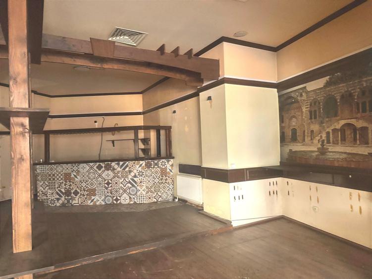 Spațiu comercial cu vitrina de 10 mp  in Centrul Istoric - 1