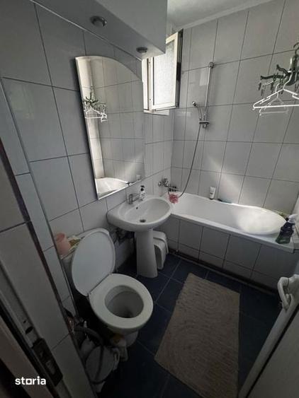 Inchiriez apartament 3 camere, decomandat, 70 mp zona Pia?a Garii - 8