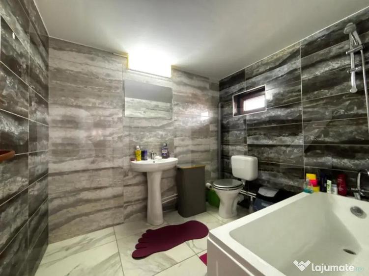 Casa S+P+1 pod mansardabil 165 mpc, teren 1175 mp, la asfal - 2