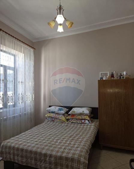 Locuin?a istorica, Comision 0% - 11